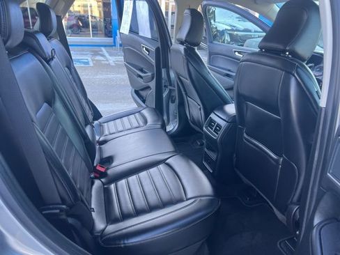 Used 2023 Ford Edge SEL image 18