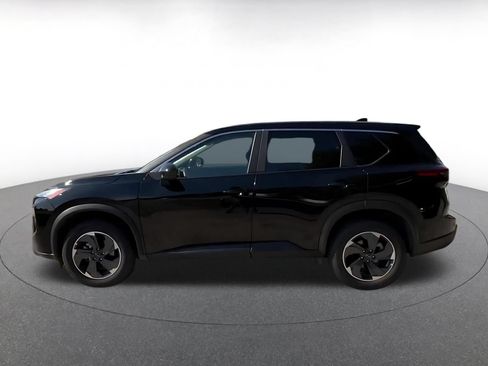 Used 2025 Nissan Rogue SV FWD image 8