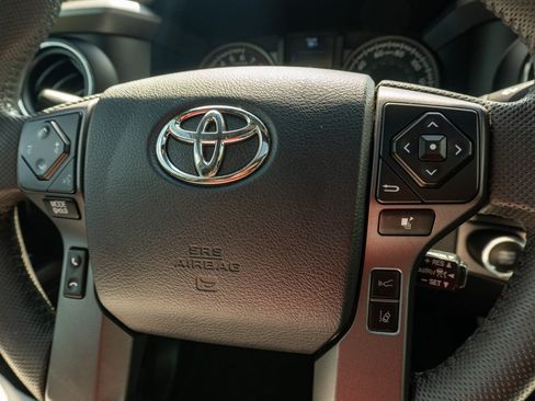 Used 2020 Toyota Tacoma TRD Pro AWD/4WD image 31