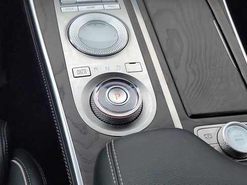 Used 2022 Genesis GV80 2.5T w/ Prestige Package 04 image 18