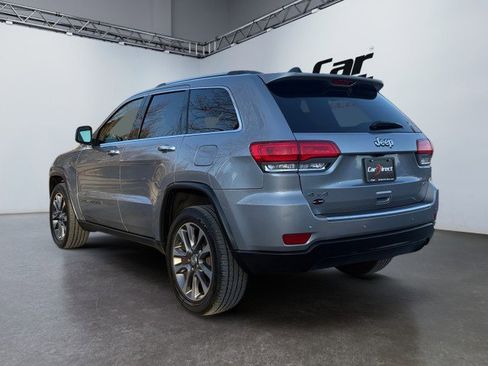 Used 2018 Jeep Grand Cherokee Limited image 9