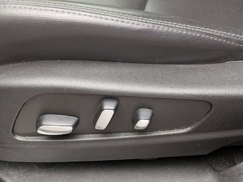 Certified 2023 Cadillac XT5 Premium Luxury w/ LPO, Floor Liner Package AWD/4WD image 20