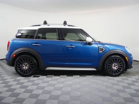 Used 2019 MINI Cooper Countryman S w/ Premium Package image 2