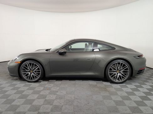 Used 2021 Porsche 911 Carrera image 2