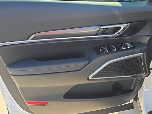 New 2025 Kia Telluride LX image 19