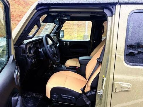 New 2026 Jeep Gladiator Willys AWD/4WD image 15