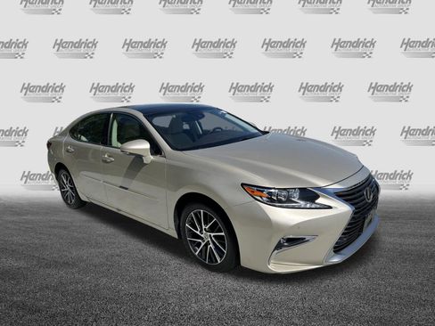Used 2017 Lexus ES 350 w/ Navigation System Package FWD image 2