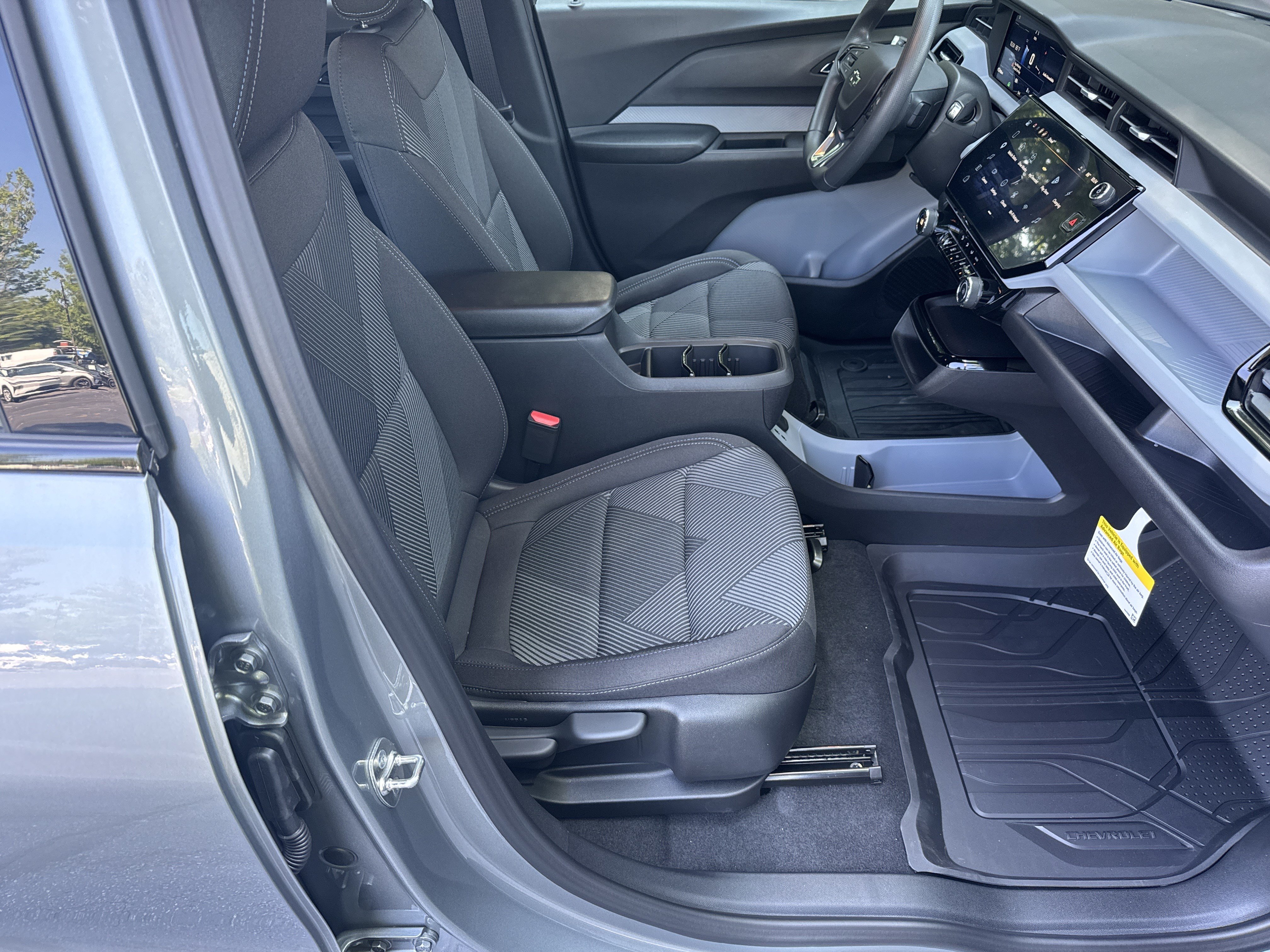 New 2027 Chevrolet Bolt LT FWD image 13