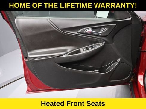 Used 2019 Chevrolet Malibu LT w/ Leather Package FWD image 11