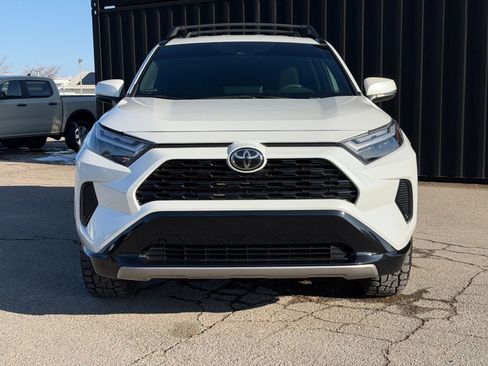 Used 2025 Toyota RAV4 SE image 2