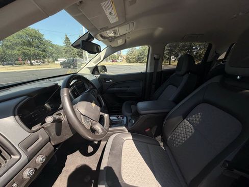 Used 2019 Chevrolet Colorado Z71 AWD/4WD image 12