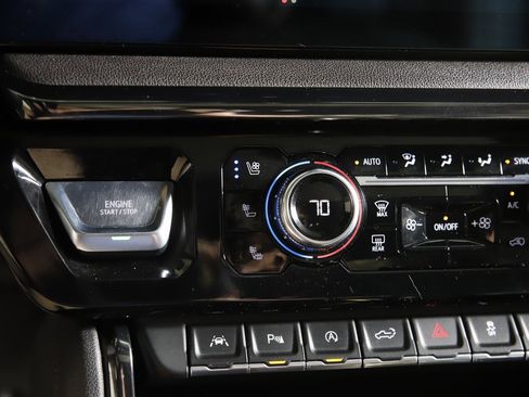 Used 2023 GMC Sierra 1500 AT4 w/ AT4 Premium Package image 18