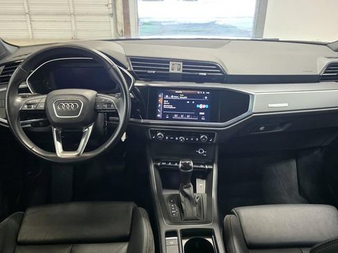 Used 2022 Audi Q3 2.0T Premium w/ Black Optic Sport Package AWD/4WD image 13