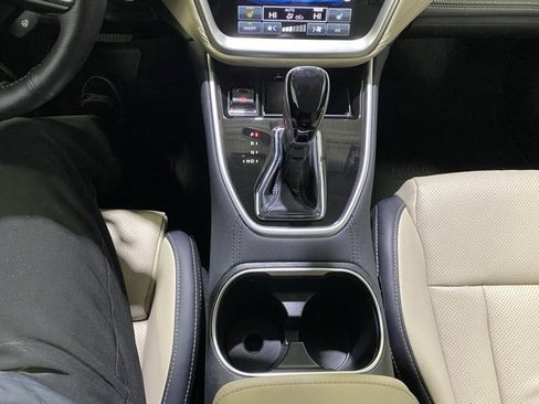 Used 2022 Subaru Outback Limited image 22