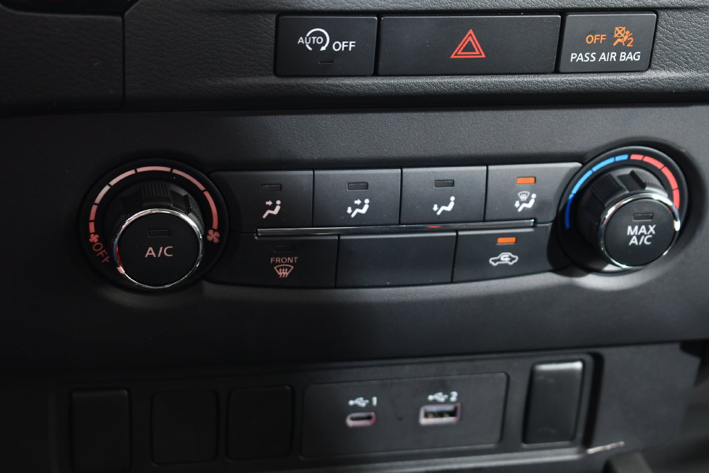 Used 2024 Nissan Frontier SV AWD/4WD image 29