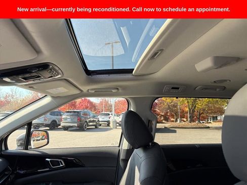 Used 2026 Kia Carnival SX Prestige image 14