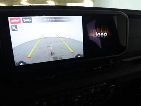 New 2025 Jeep Gladiator Rubicon w/ Convenience Group image 14