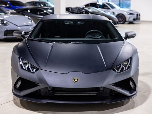 Used 2022 Lamborghini Huracan EVO RWD image 11