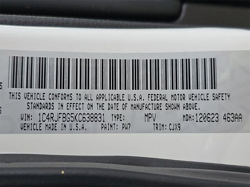 Used 2019 Jeep Grand Cherokee Limited image 37