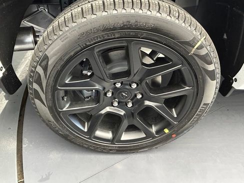 New 2026 RAM 1500 Laramie AWD/4WD image 34