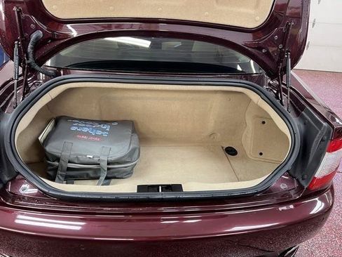 Used 2011 Maserati GranTurismo S RWD image 10