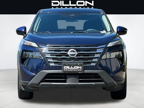 Used 2024 Nissan Rogue SV AWD/4WD image 9
