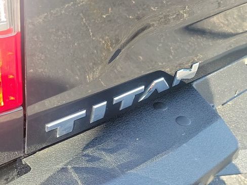Used 2024 Nissan Titan SV w/ SV Convenience Package AWD/4WD image 5