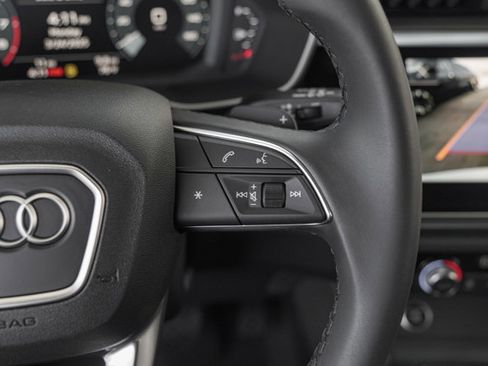 Certified 2025 Audi Q3 2.0T Premium w/ Convenience Package image 16