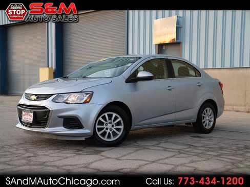 Used 2018 Chevrolet Sonic LT FWD image 1