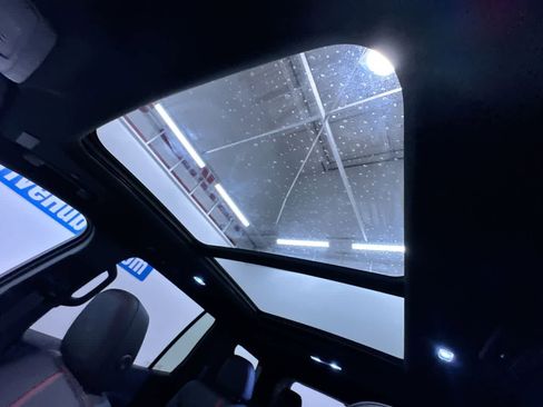 Used 2024 Chevrolet Traverse RS image 42