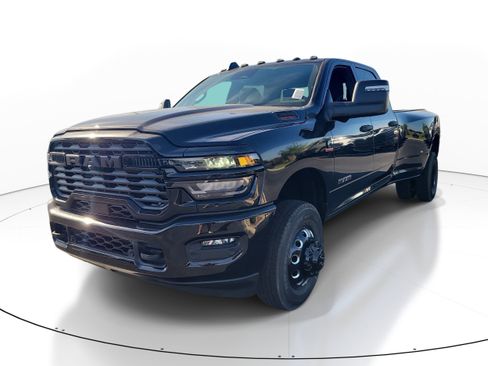 New 2026 RAM 3500 Big Horn AWD/4WD image 4