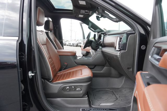 Used 2025 GMC Sierra 3500 Denali Ultimate AWD/4WD image 24