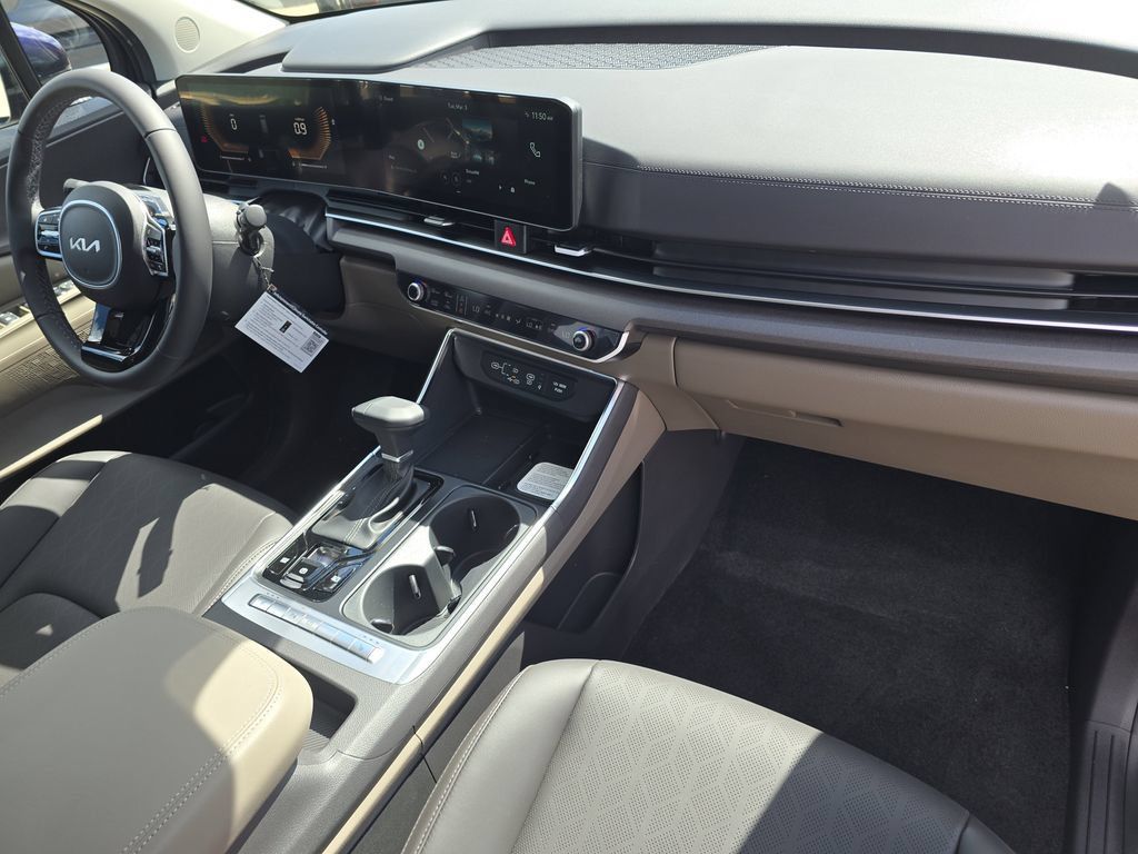New 2026 Kia Carnival EX FWD image 12