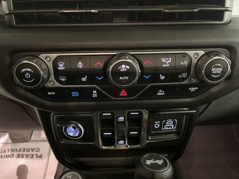 Used 2025 Jeep Wrangler Sport S w/ Convenience Group image 20