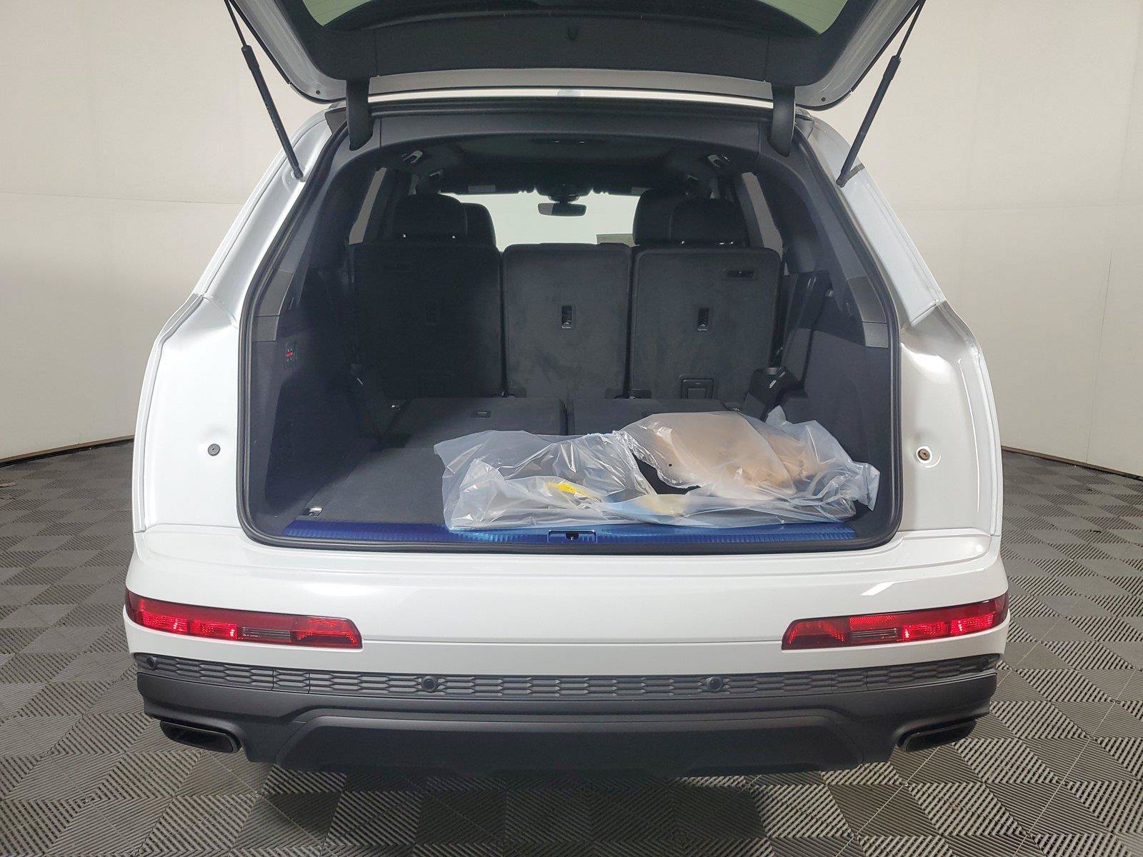 New 2026 Audi Q7 2.0T Premium Plus AWD/4WD image 9