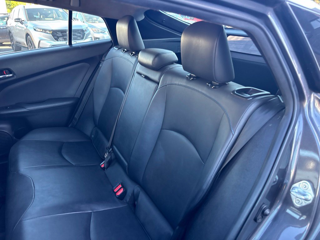 Used 2016 Toyota Prius Three Touring FWD image 11