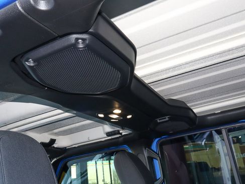 Used 2021 Jeep Wrangler Unlimited Sport image 22