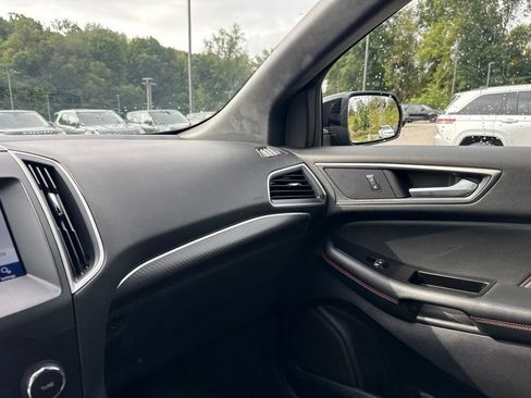 Used 2020 Ford Edge ST-Line w/ Cold Weather Package AWD/4WD image 15