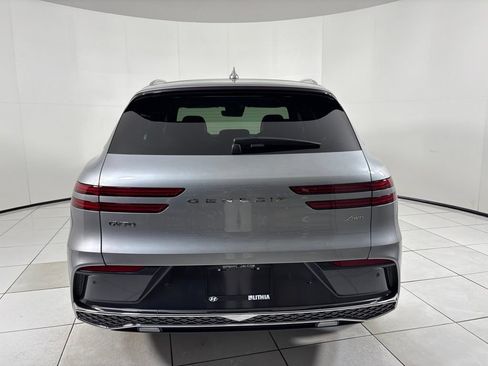 Used 2026 Genesis GV70 2.5T Advanced AWD/4WD image 4