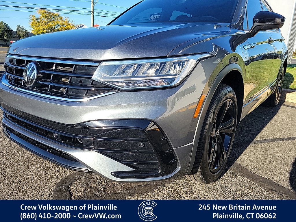 Certified 2024 Volkswagen Tiguan SE R-Line AWD/4WD image 24