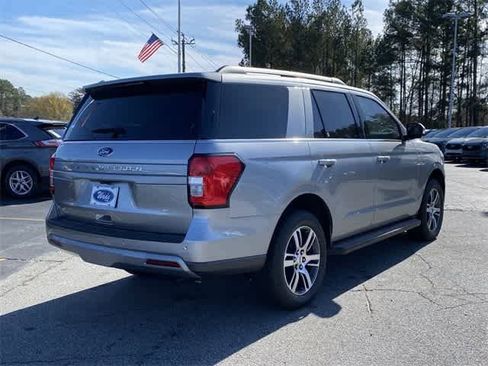 New 2024 Ford Expedition XLT image 4