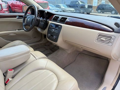 Used 2011 Buick Lucerne CXL FWD image 22