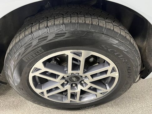 Used 2025 Ford Expedition Max Active AWD/4WD image 18