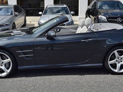 Used 2013 Mercedes-Benz SL 550 image 39