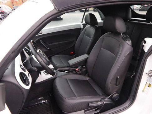 Used 2018 Volkswagen Beetle 2.0T S image 8