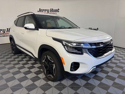 Used 2024 Kia Seltos SX w/ SX Sunroof Package AWD/4WD image 6