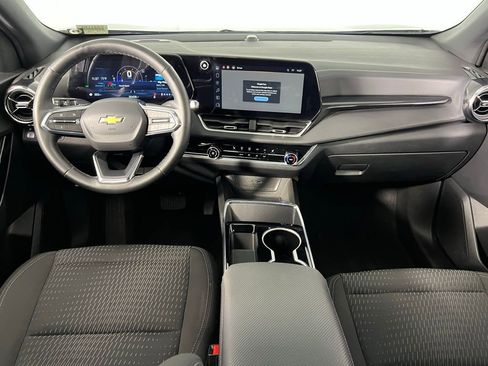 Used 2025 Chevrolet Equinox LT image 13