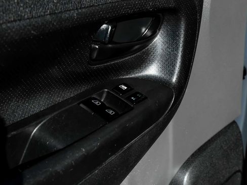 Used 2020 Nissan NV200 S w/ Back Door Glass Package image 40