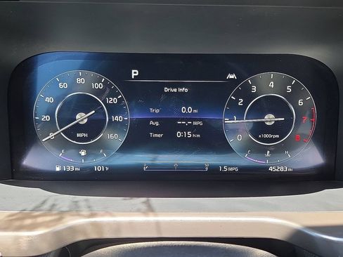 Used 2023 Kia Sorento SX AWD/4WD image 17