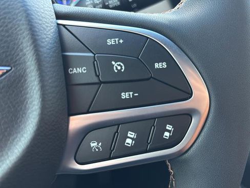 New 2026 Chrysler Pacifica Pinnacle image 28